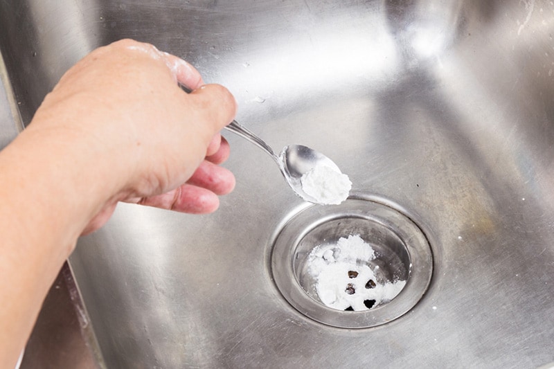 unclog-a-drain-with-baking-soda
