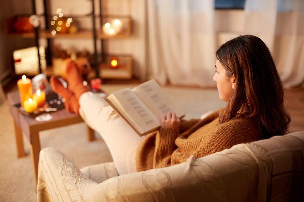 Halloween,,Holidays,And,Leisure,Concept,-,Young,Woman,Reading,Book